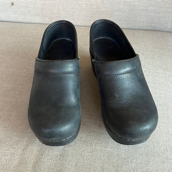 Dansko Professional Black Oiled Clog Size 37 - Picture 2 of 9
